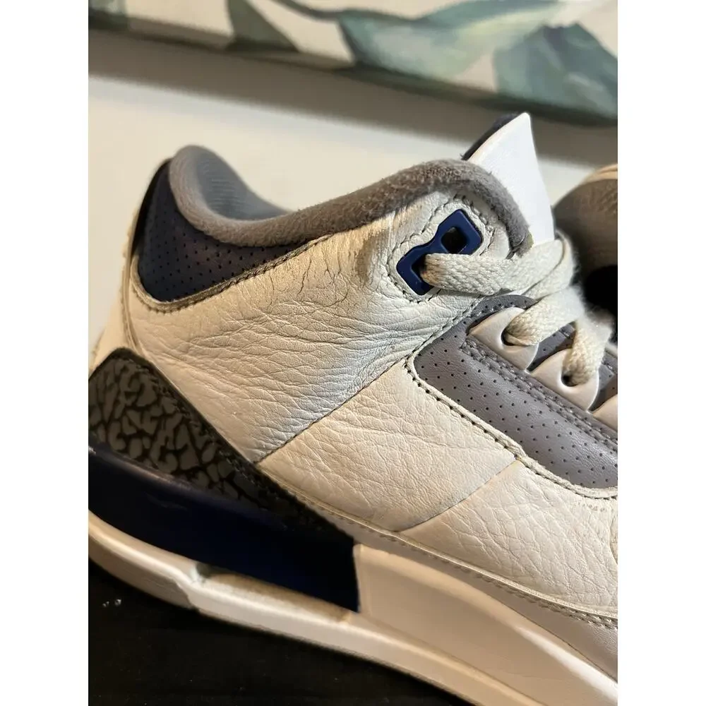 Size 9.5- Air Jordan 3 Retro Midnight Navy CT8532-140
